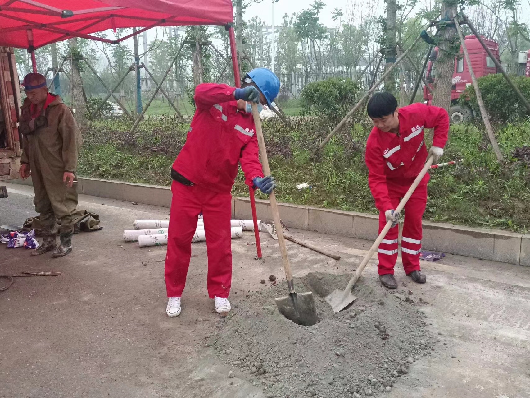 烈山管道疏通哪家好】及时进行市政管道清淤